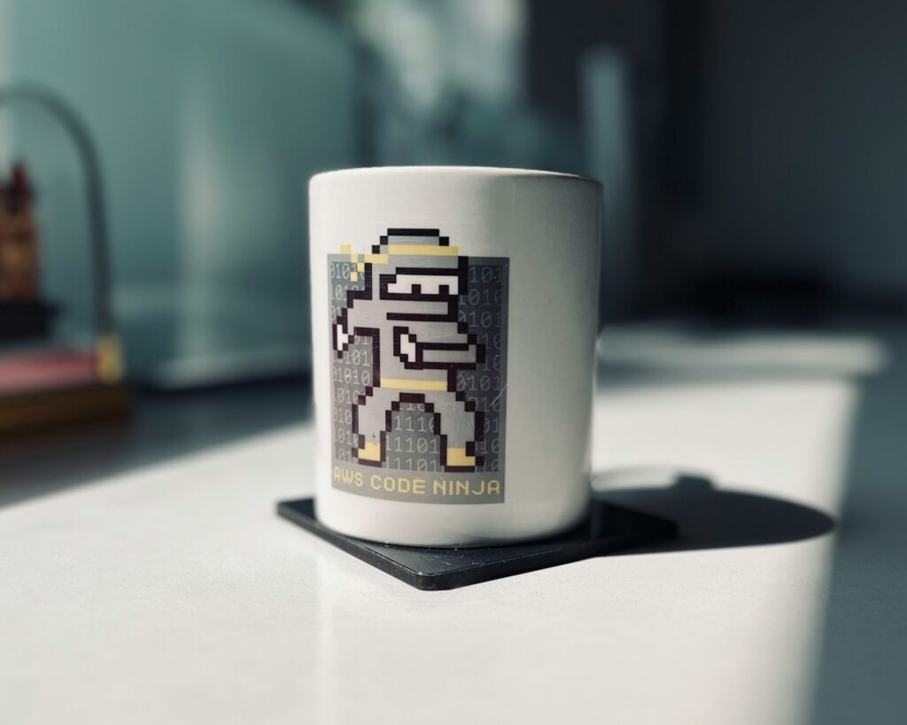 une tasse à café avec une photo d'un homme dessus
